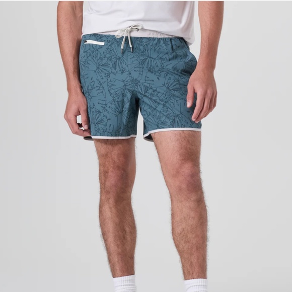 Vuori Men's Banks Patterned Shorts - Picture 1 of 10